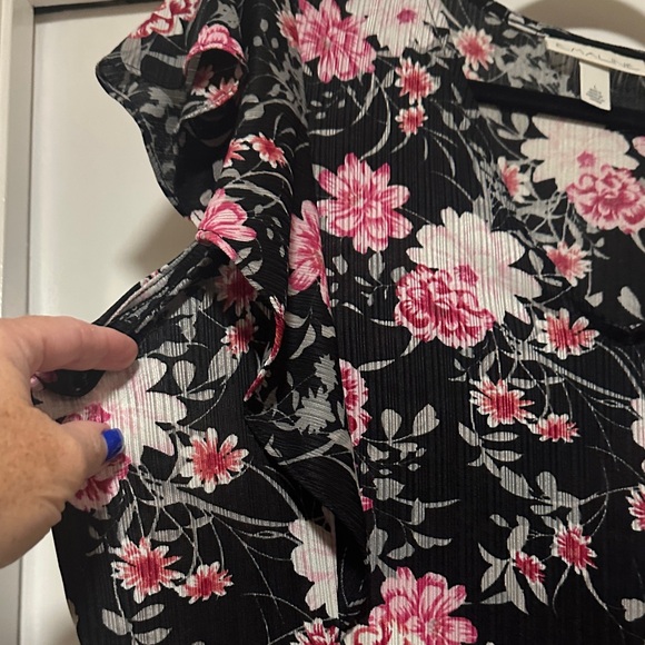 Chic Floral Women's Top in Black and Pink - Picture 4 of 4